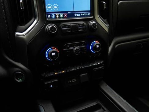 Used 2020 Chevrolet Silverado 1500 LTZ w/ LTZ Plus Package image 29