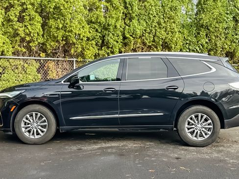 Used 2024 Buick Enclave Premium image 6