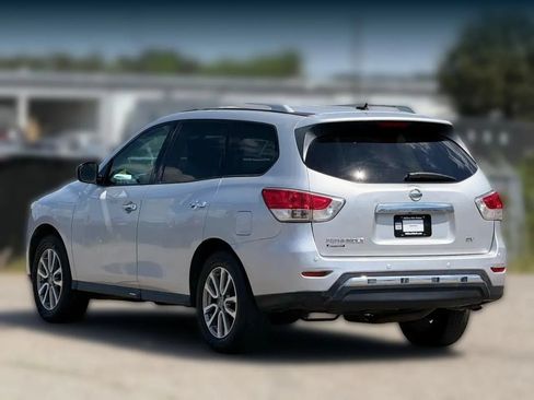 Used 2015 Nissan Pathfinder SV FWD image 10