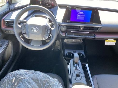 New 2026 Toyota Prius Plug-In Hybrid FWD image 8