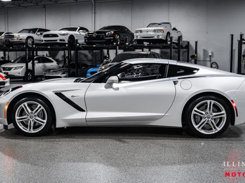 Used 2016 Chevrolet Corvette Stingray Coupe w/ Battery Protection Package image 2