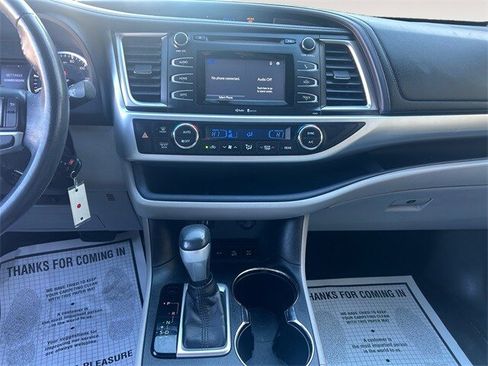 Used 2014 Toyota Highlander Plus image 11