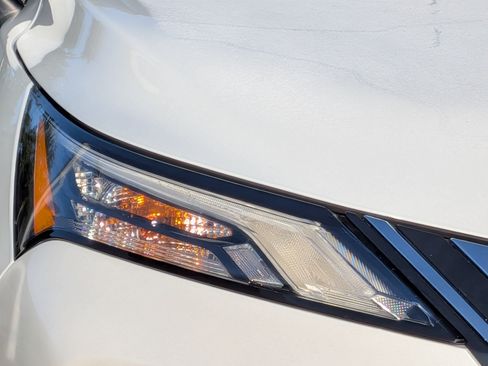 Certified 2023 Nissan Rogue SV FWD image 10