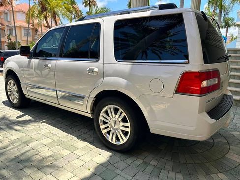 Used 2014 Lincoln Navigator 2WD image 30