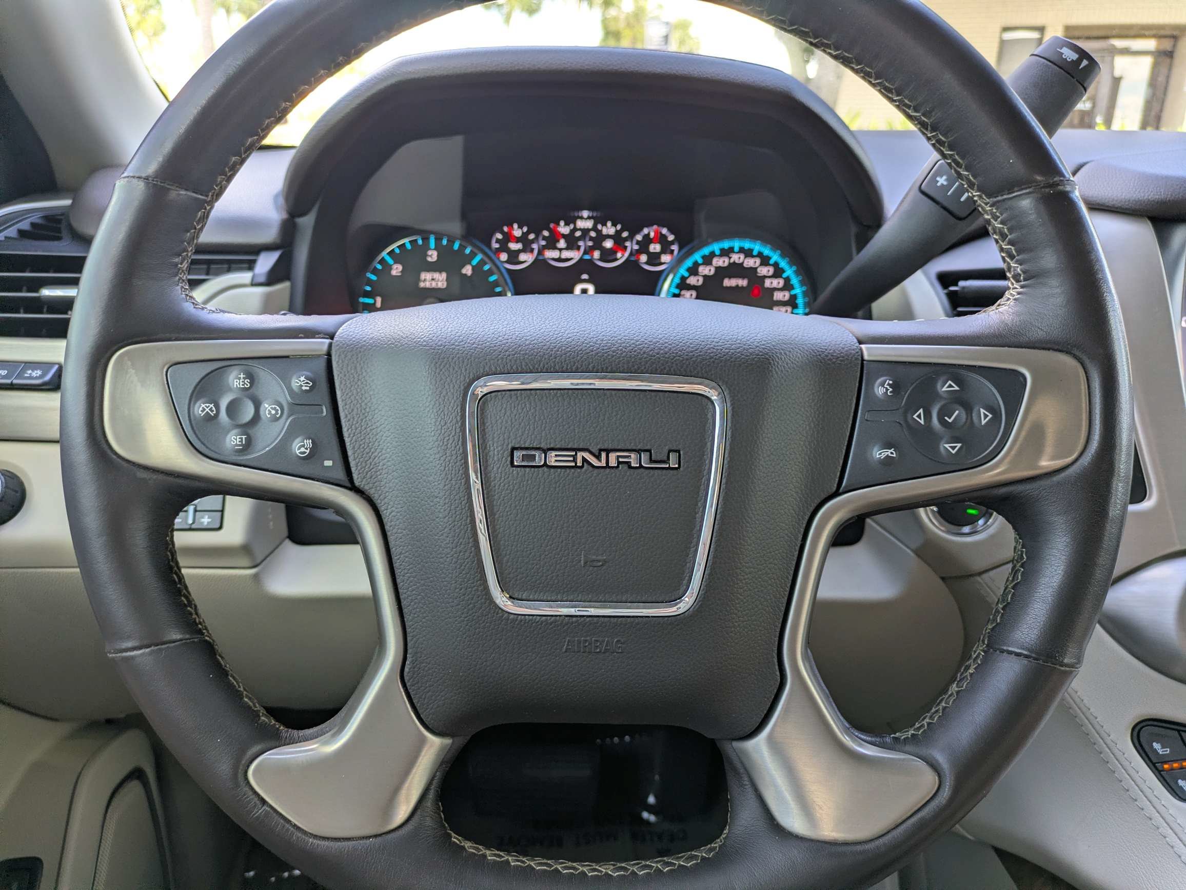 Used 2020 GMC Yukon Denali w/ Denali Ultimate Package RWD image 26