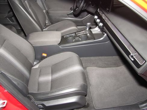 Certified 2025 Honda Civic Sport image 19