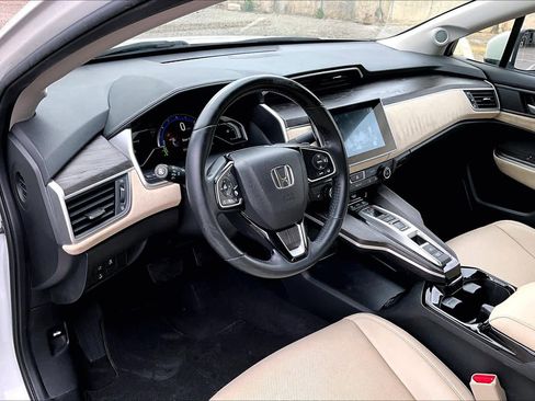 Used 2018 Honda Clarity Touring image 18