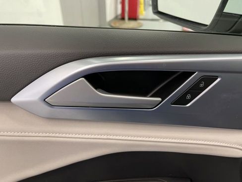 New 2026 Volkswagen Taos SE image 27