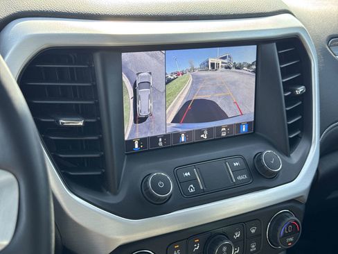 Used 2023 GMC Acadia SLT w/ Technology Package image 25