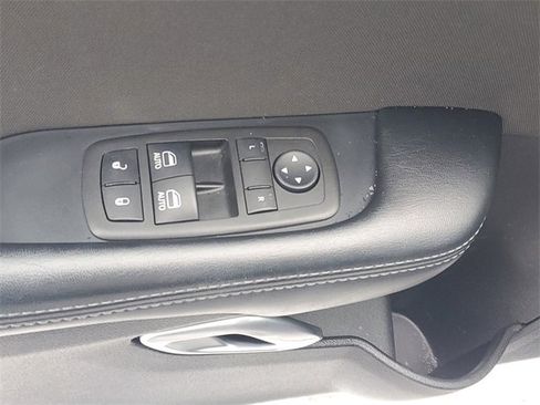 Used 2022 Dodge Challenger R/T w/ Blacktop Package image 9