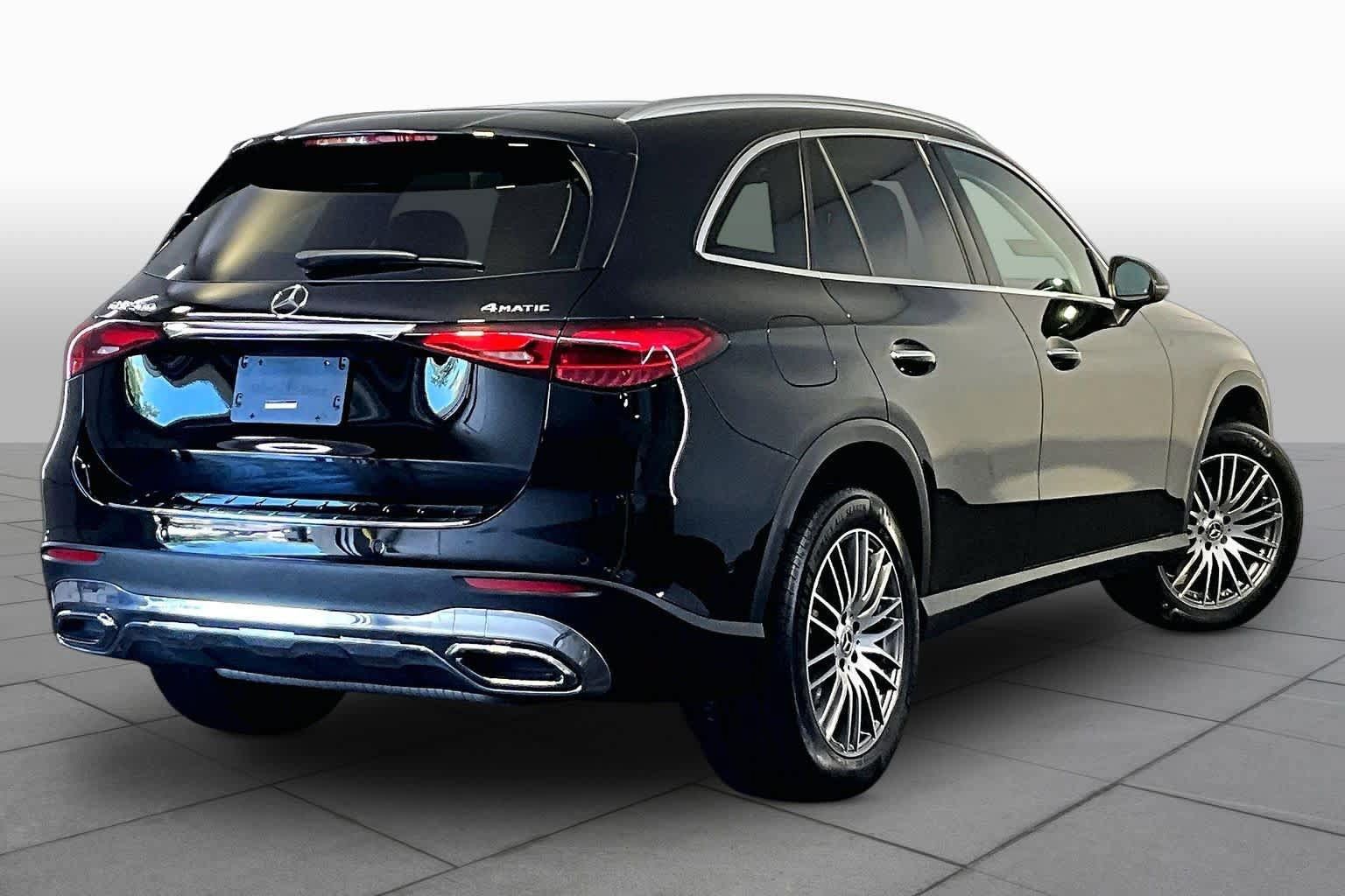 Used 2023 Mercedes-Benz GLC 300 4MATIC image 13