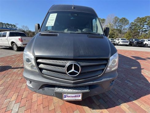 Used 2016 Mercedes-Benz Sprinter 2500 image 22