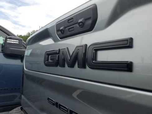New 2026 GMC Sierra 2500 AT4 w/ AT4 Premium Plus Package AWD/4WD image 7