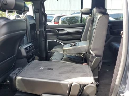 Used 2024 Jeep Wagoneer Series II w/ Convenience Group I AWD/4WD image 26