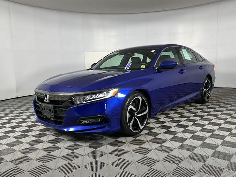 Used 2019 Honda Accord Sport image 4