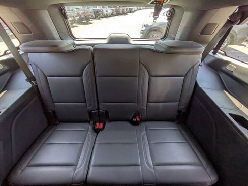 Used 2024 Chevrolet Tahoe LT image 16