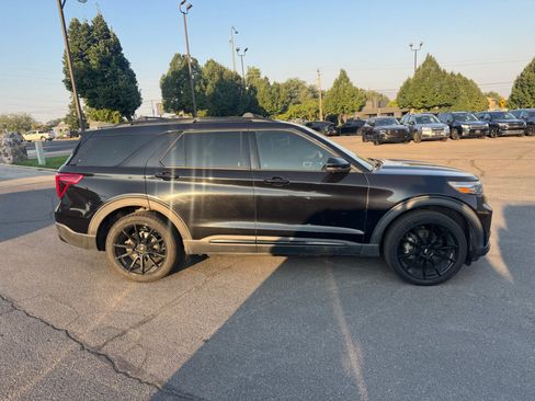 Used 2020 Ford Explorer ST w/ Premium Technology Package AWD/4WD image 6