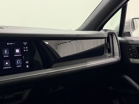 Certified 2025 Porsche Cayenne image 53