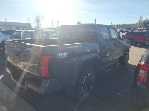 Used 2026 Toyota Tacoma TRD Sport image 5