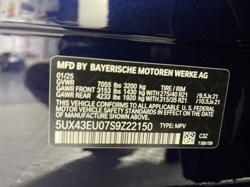 Used 2025 BMW X5 xDrive50e w/ M Sport Package image 22