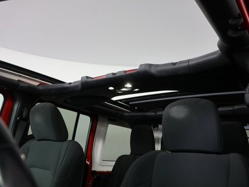 Used 2021 Jeep Wrangler Unlimited Sport image 19