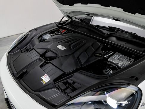 Used 2023 Porsche Cayenne image 83