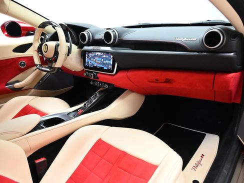 Used 2023 Ferrari Portofino M RWD image 21