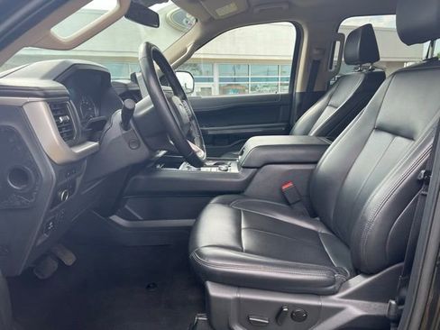 Used 2024 Ford Expedition XLT AWD/4WD image 10