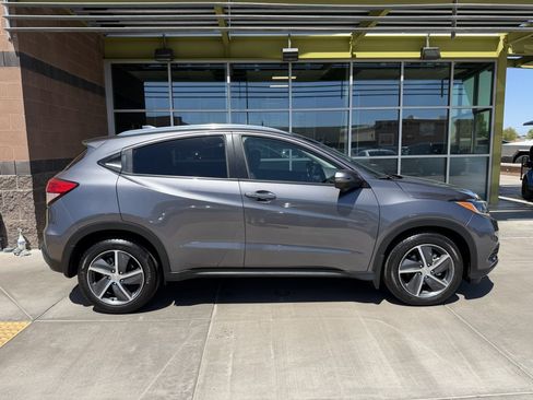Used 2022 Honda HR-V EX image 9