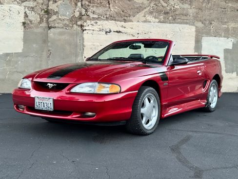 Used 1998 Ford Mustang GT RWD image 15