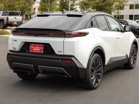 New 2026 Toyota C-HR AWD/4WD image 5