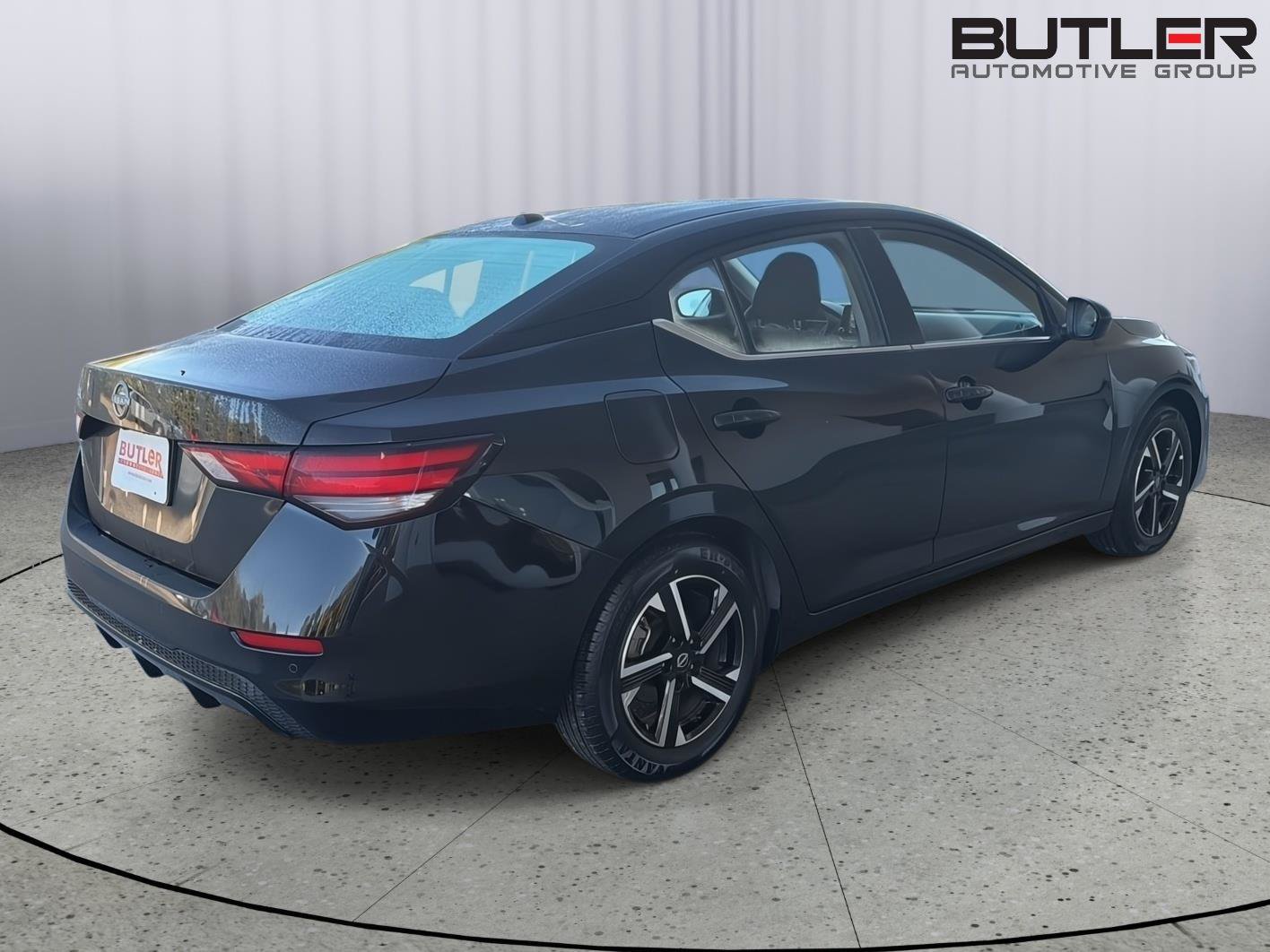Used 2025 Nissan Sentra SV FWD image 6