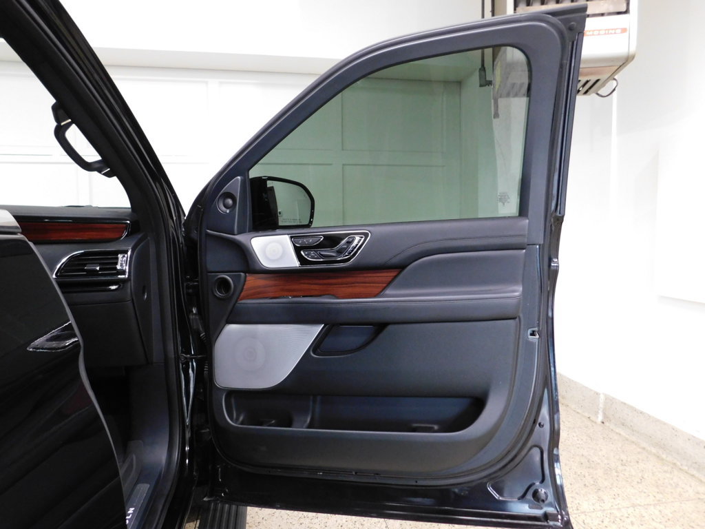Used 2024 Lincoln Navigator Reserve w/ Equipment Group 201A AWD/4WD image 91