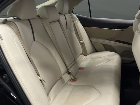 Used 2023 Toyota Camry XLE w/ Cold Weather Package FWD image 25