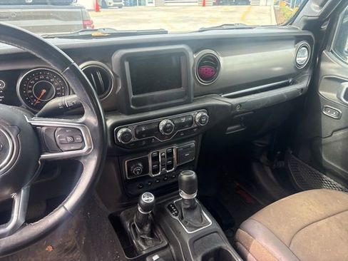 Used 2020 Jeep Gladiator Sport w/ Quick Order Package 24S image 16