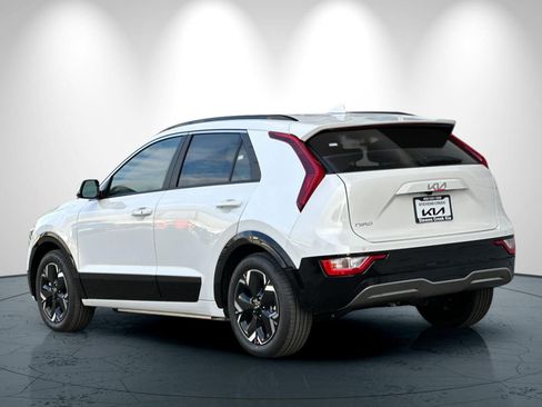 New 2026 Kia Niro Wind FWD image 6