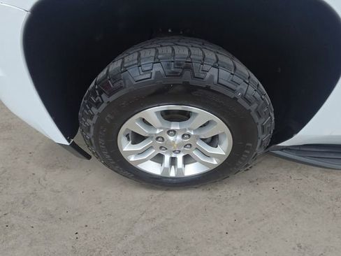 Used 2019 Chevrolet Suburban LT AWD/4WD image 14