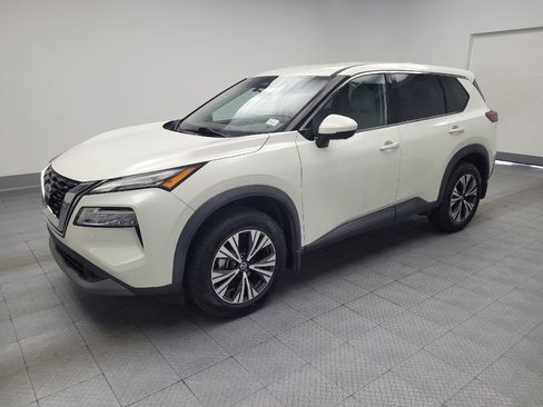 Used 2021 Nissan Rogue SV FWD image 2