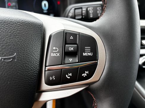 New 2026 Ford Explorer Active w/ Active Comfort Package RWD image 16