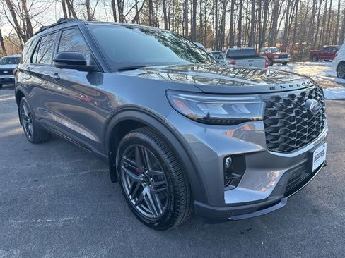 Certified 2025 Ford Explorer ST w/ Sun And Sound Package image 7