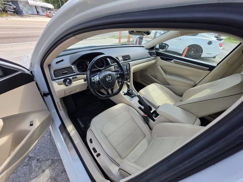 Used 2017 Volkswagen Passat 1.8T SE FWD image 9