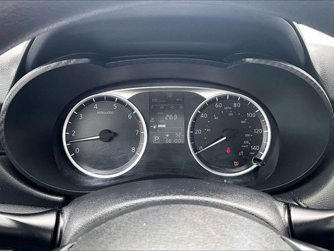 Used 2020 Nissan Versa S FWD image 20