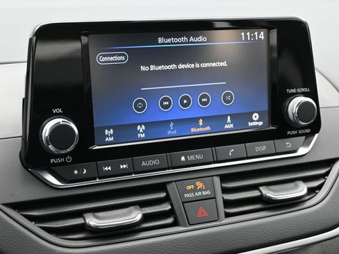 Used 2024 Nissan Altima 2.5 S image 13