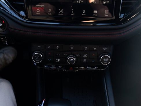 Used 2025 Dodge Durango GT image 15