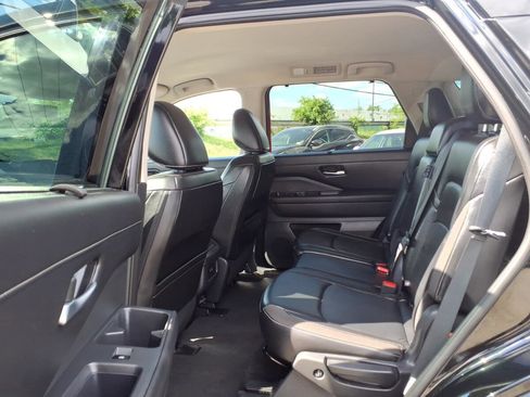 Used 2024 Nissan Pathfinder SL AWD/4WD image 21