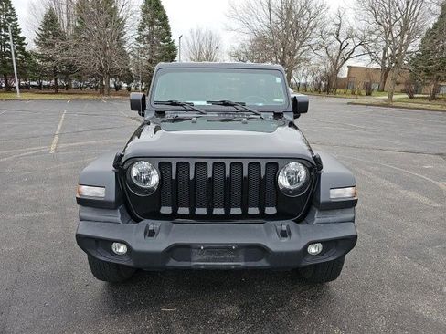 Used 2019 Jeep Wrangler Unlimited Sport S image 9