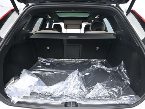 New 2026 Volvo XC60 B5 Plus w/ Climate Package image 25