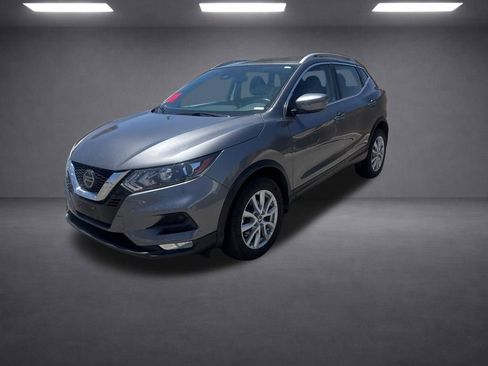 Used 2021 Nissan Rogue Sport SV FWD image 2