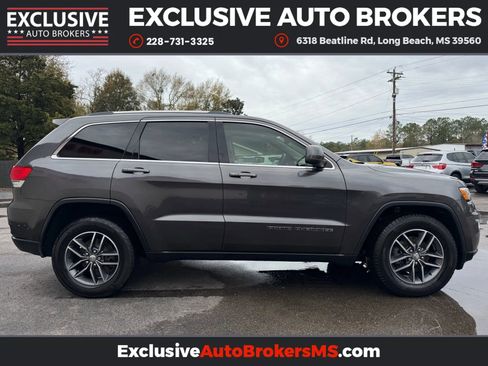 Used 2018 Jeep Grand Cherokee Laredo image 4