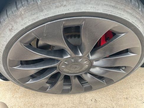 Used 2022 Tesla Model 3 Performance image 10